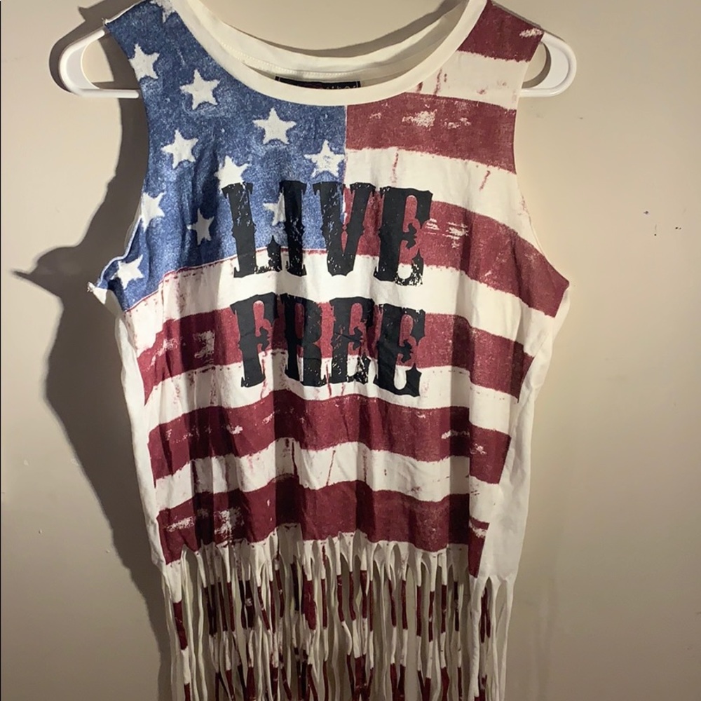 Live free fringe tank